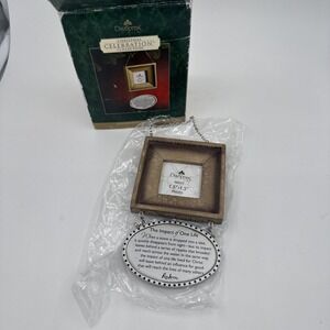 DaySpring Christmas Collection remembrance ornament new in box‎
